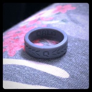 QALO WOMEN'S LAUREL Q2X™ SILICONE RING